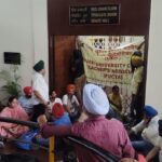 ਯੂਨੀਵਰਸਿਟੀ ਅਧਿਆਪਕਾਂ ਦੀ ਹੜਤਾਲ: ਯੂਨੀਵਰਸਿਟੀ ਅਧਿਆਪਕਾਂ ਦੀ ਹੜਤਾਲ: ਯੂਨੀਵਰਸਿਟੀ ਅਧਿਆਪਕਾਂ ਦੀ ਹੜਤਾਲ: ਵਿਦਿਆਰਥੀ ਇਕ ਵਾਰ ਫਿਰ ਕੰਮ ਕਰਨਗੇ