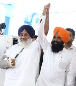 ਅਕਾਲੀ ਦਲ ਦੇ ਪ੍ਰਧਾਨ ਬਲਜੀਤ ਸਿੰਘ ਭੁੱਟਾ ਨੇ ਆਪਣੇ ਬੇਟੇ ਨਾਲ ਨੇੜਿਓਂ ਕੰਮ ਕੀਤਾ ਹੈ।