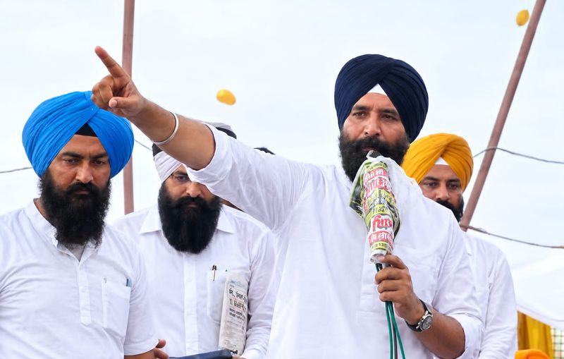 ਮਰਹੂਮ ਗੁਲਜ਼ਾਰ ਸਿੰਘ ਦੇ ਦੁਖੀ ਪਰਿਵਾਰ ਨੂੰ ਦਿੱਤੀ ਵਿੱਤੀ ਸਹਾਇਤਾ