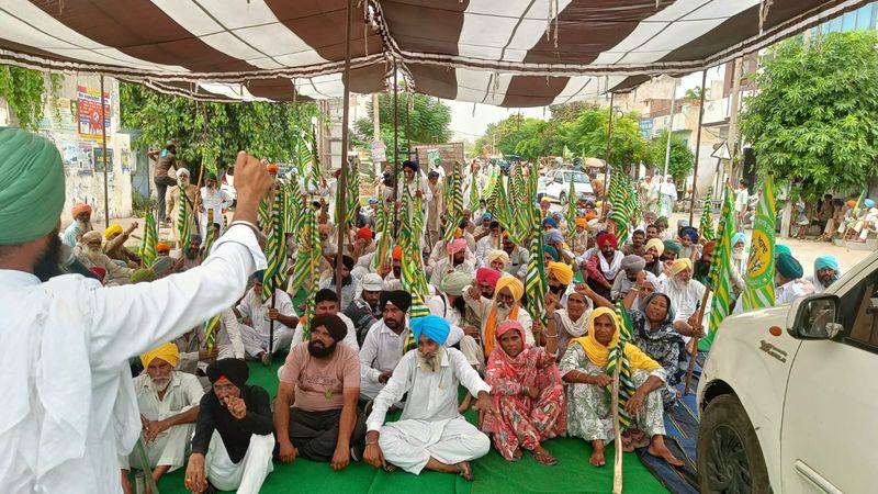 ਅਮਨ ਅਰੋੜਾ ਦੀ ਰਿਹਾਇਸ਼ ‘ਤੇ ਵਿਰੋਧ ਪ੍ਰਦਰਸ਼ਨ: