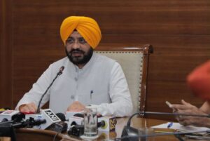 ਪੰਜਾਬ ਬਿਜਲੀ ਕੱਟ: ਥੋੜ੍ਹੇ ਸਮੇਂ ਲਈ ਬਿਜਲੀ ਕੱਟ।