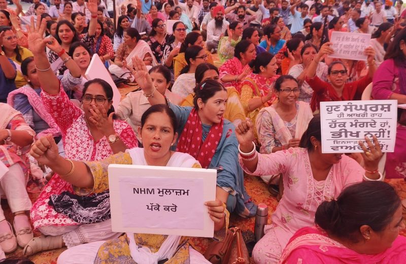 ਐਨਐਚਐਮ ਸਟਾਫ ਅਤੇ ਮੰਤਰੀ ਸਟਾਫ ਦੁਆਰਾ ਵਿਰੋਧ: