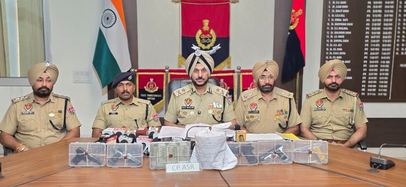ਅੰਮ੍ਰਿਤਸਰ: 5 ਨ ਨ ਨਾਂਨਾাাাਾਾਾਾਾਾਾਦਾਬਾਦ 5 ਲੱਖ ਰੁਪਏ ਦੀ ਡਰੱਗ ਮਨੀ ਬਰਾਮਦ