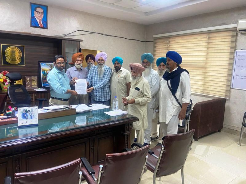ਗੈਰ-ਕਨੂੰਨੀ ਘੁਸਪੈਠ: ਗੈਰ-ਕਾਨੂੰਨੀ ਘੁਸਪੈਠ: ਇੱਕ ਵਿਅਕਤੀ ਵਜੋਂ ਨਹੀਂ