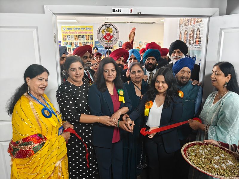 ਕੈਨੇਡਾ: ਵੱਖ-ਵੱਖ ਖੇਤਰਾਂ ਵਿੱਚ ਸਮਾਜਿਕ ਭੂਮਿਕਾ: ਸਭ ਤੋਂ ਪਹਿਲਾਂ, ਤਿੰਨ ਰੋਜ਼ਾਨਾ ਕਾਨਫਰੰਸ ਦੇ ਦਾਅਵੇ.