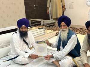 ਆਲ ਇੰਡੀਆ ਸਿੱਖ ਗੁਰਦੁਆਰਾ ਐਕਟ ਬਣਾਉਣ ਦੀ ਮੰਗ ਨੂੰ ਲੈ ਕੇ ਝੀਂਡਾ ਨੇ ਸ੍ਰੀ ਅਕਾਲ ਤਖ਼ਤ ਸਾਹਿਬ ‘ਤੇ ਸੌਂਪਿਆ ਮੰਗ ਪੱਤਰ