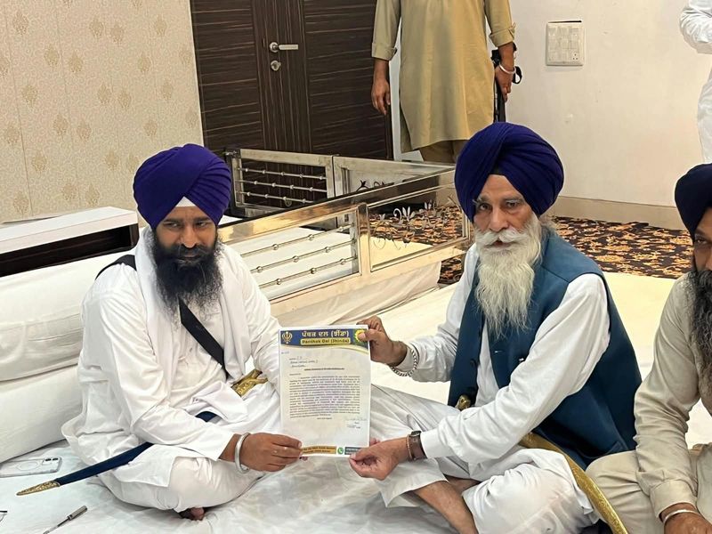 ਆਲ ਇੰਡੀਆ ਸਿੱਖ ਗੁਰਦੁਆਰਾ ਐਕਟ ਬਣਾਉਣ ਦੀ ਮੰਗ ਨੂੰ ਲੈ ਕੇ ਝੀਂਡਾ ਨੇ ਸ੍ਰੀ ਅਕਾਲ ਤਖ਼ਤ ਸਾਹਿਬ ‘ਤੇ ਸੌਂਪਿਆ ਮੰਗ ਪੱਤਰ