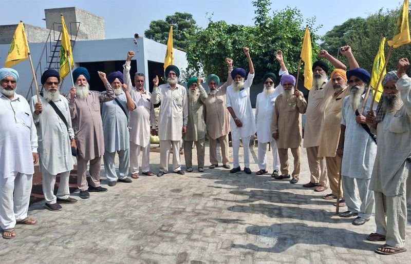 ਗੁਦਾਮਾਂ ’ਚੋਂ ਚੌਲ ਅਤੇ ਕਣਕ ਦਾ ਸਟਾਕ ਚੁੱਕਣ ਦੀ ਮੰਗ