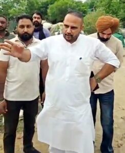 ਪ੍ਰਵਾਸੀ ਝੁੱਗੀਆਂ: ਝੁੱਗੀਆਂ ਦੇ ਬਾਹਰ, ਝੁੱਗੀਆਂ ਦੇ ਬਾਹਰ