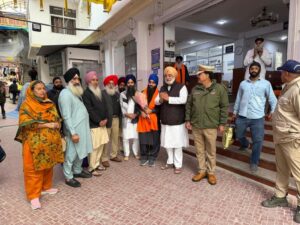 ਪਾਕਿਸਤਾਨੀ ਸਿੱਖ ਸ਼ਰਧਾਲੂ: 40 ਸ਼ਰਧਾਲੂ ਅਤੇ 40 ਸ਼ਰਧਾਲੂ Éਮਨਨ਺੩੩੩੩ਨਨਿਬ ਨਭਭ ਾਤਨਁ ਨਨ ਨਯਁਰਁ ਴ਿਿਿਬ਍ਨাাাাাাাਨਾਨਾ ਨਁਁਁਁ ਴ ڨਰਁ ਴ਨাাাਦੇ ਍ਨাাਦੱਦ ਦ