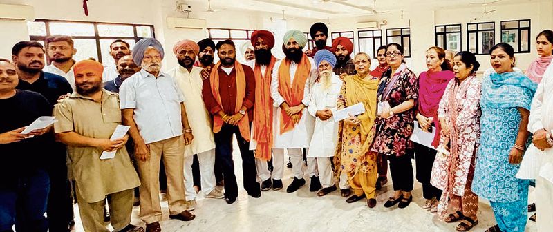 ਸਿਮਰਜੀਤ ਸਿੰਘ ਬੈਂਸ ਨੇ ਆਪਣੀ ਜ਼ਿੰਦਗੀ ਲਈ ਅਹਿਮ ਭੂਮਿਕਾ ਨਿਭਾਈ ਹੈ।