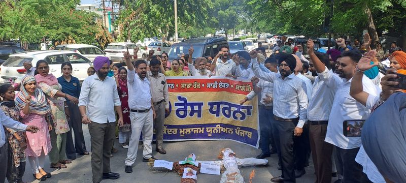 ਹੋਰ ਪੜ੍ਹੋ ਠੀਕ ਹੈ