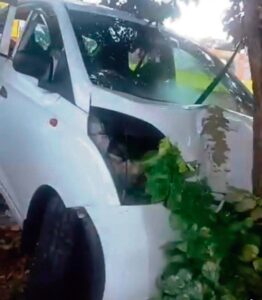 Acidente de carro na Malak Road: mulheres feridas em acidente de viação após acidente de viação