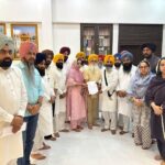 ਮੰਗ ਪੱਤਰ ਸੌਂਪਣ ਲਈ ਅਕਾਲ ਤਖ਼ਤ ਸਾਹਿਬ ਪਹੁੰਚੇ ‘ਆਪ’ ਵਿਧਾਇਕ ਤੇ ਆਗੂ, ਠੀਕ ਹੈ, ਹੋਰ ਪੜ੍ਹੋ