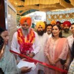 अलुना मियाना च Clínica Aam Aadmi e outros
