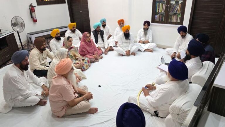 ਮਨਵਿੰਦਰ ਸਿੰਘ ਗਿਆਸਪੁਰਾ ਮਾਮਲਾ: ‘ਆਪ’ ਵੱਲੋਂ ਸ੍ਰੀ ਅਕਾਲ ਤਖਤ ਸਾਹਿਬ ਬਾਰੇ ਹੋਰ ਪੜ੍ਹੋ