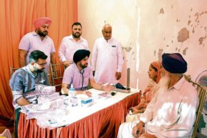 ਮੁਫਤ ਮੈਡੀਕਲ ਕੈਂਪ: ਪੂਰੇ 'ਚ ਚੀਨਟ 200 ਕਿਤਾਬਾਂ ਦੀ ਯਾਦ ਦਿਵਾਈ ਗਈ