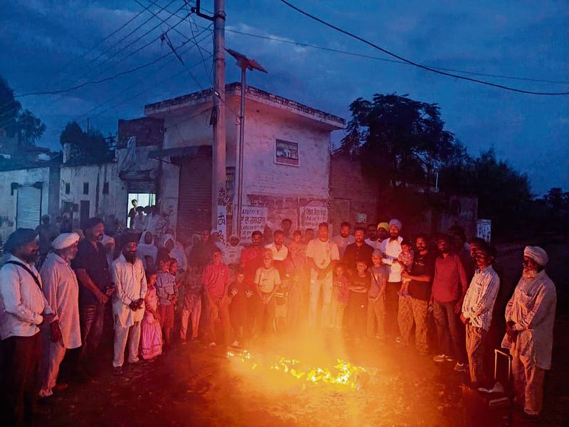 ਬੇਨੜਾ ਵਿੱਚ ਰੋਸ ਪ੍ਰਦਰਸ਼ਨ: ਪਿੰਡ ਬੇਨੜਾ ਵਿੱਚ ਪੰਜਾਬ ਸਰਕਾਰ ਦਾ ਪੁਤਲਾ ਫੂਕਿਆ