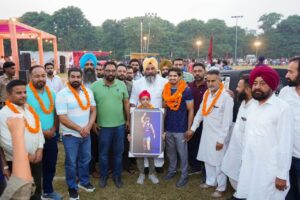 ਪਟਿਆਲਾ ਨਿਊਜ਼ : ਅਮਰੀਕਾ ਵਿੱਚ ਹੋਈ ਵਿਸ਼ਵ ਚੈਂਪੀਅਨਸ਼ਿਪ ਵਿੱਚ ਕਾਂਸੀ ਦਾ ਤਗਮਾ ਜਿੱਤਣ ਵਾਲੇ ਪਹਿਲਵਾਨ ਜਸਕਰਨ ਸਿੰਘ ਦਾ ਪਟਿਆਲਾ ਪਹੁੰਚਣ ’ਤੇ ਨਿੱਘਾ ਸਵਾਗਤ ਕੀਤਾ ਗਿਆ।